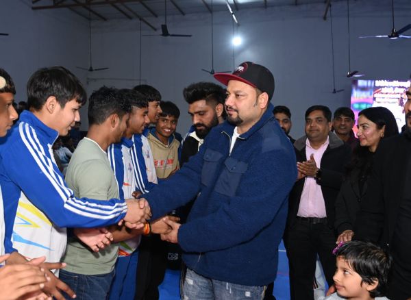 Blue-and-Green-Decorative-Traditional-Maximalist-Kabaddi-Match-Instagram-Post-417-x-371-px-512-x-512-px-600-x-438-px-3.jpg