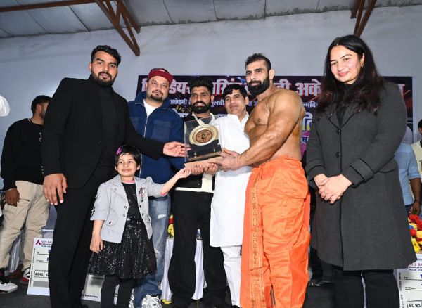 Blue-and-Green-Decorative-Traditional-Maximalist-Kabaddi-Match-Instagram-Post-417-x-371-px-512-x-512-px-600-x-438-px-4.jpg