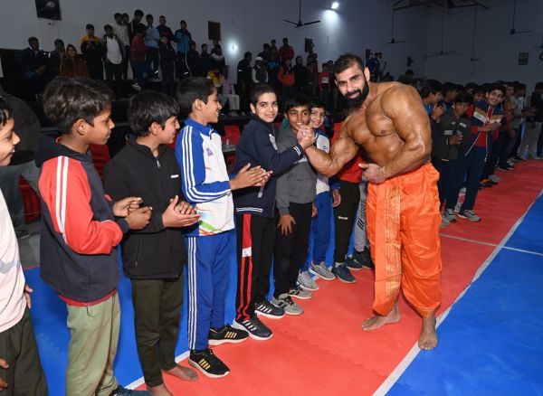Blue-and-Green-Decorative-Traditional-Maximalist-Kabaddi-Match-Instagram-Post-417-x-371-px-512-x-512-px-600-x-438-px-5.jpg